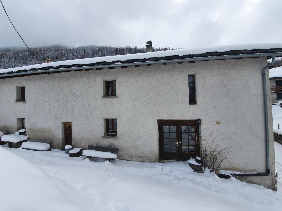 Bourg-Saint-Pierre : Le Cachet D'Antan Appartement Buitenkant foto